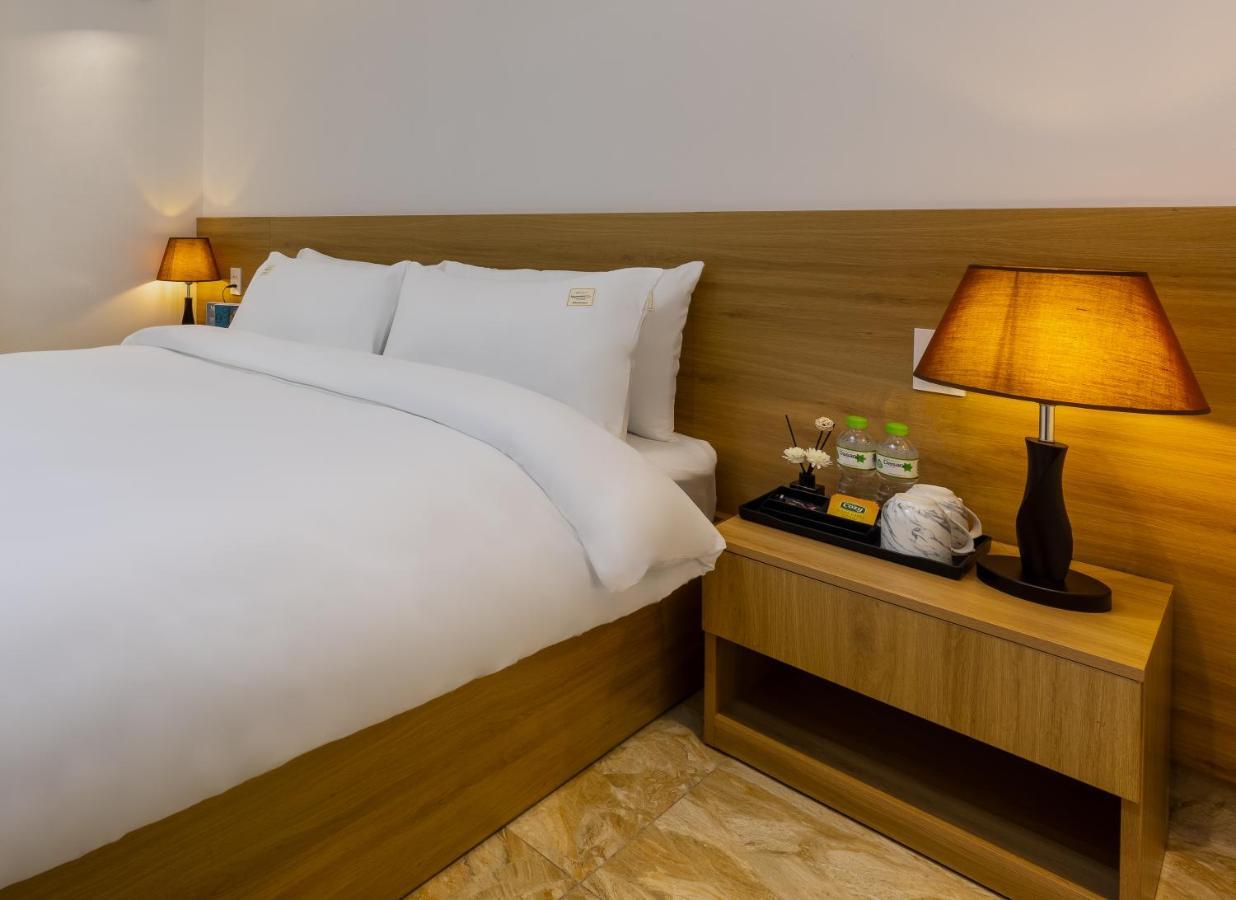 Cat Ba Hongkong Hotel Dong Khe Sau Exterior photo
